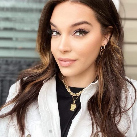 NEW Golden Dream Monogram Necklace - Picture 4 of 10